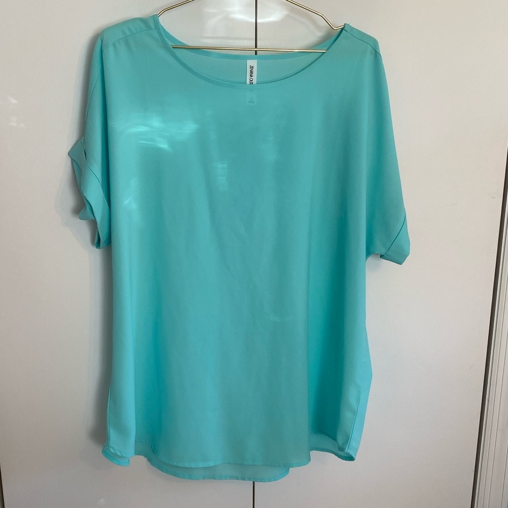 Teal Boutique Plus Size 1X Blouse with Cuffed Sleeve